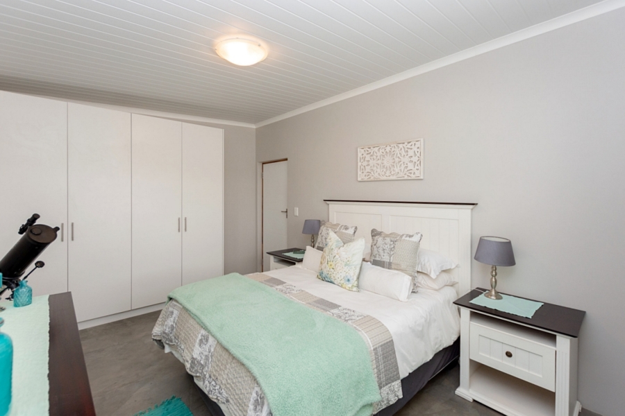 3 Bedroom Property for Sale in Britannia Bay Western Cape